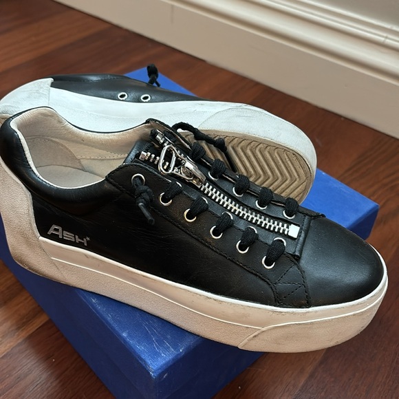 Ash NIRVANA Women's Black Leather With Zip Detail Sneakers - Picture 4 of 4